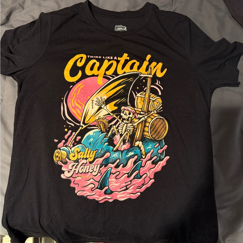 Salty honey graphic Tshirt size small